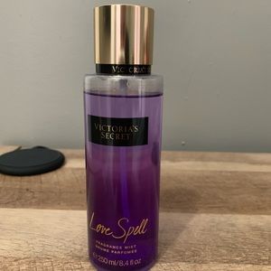 Victoria’s Secret love spell fragrance mist spray